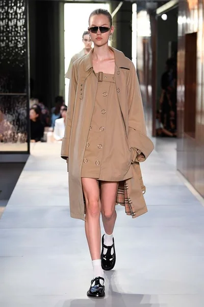 Look 83
